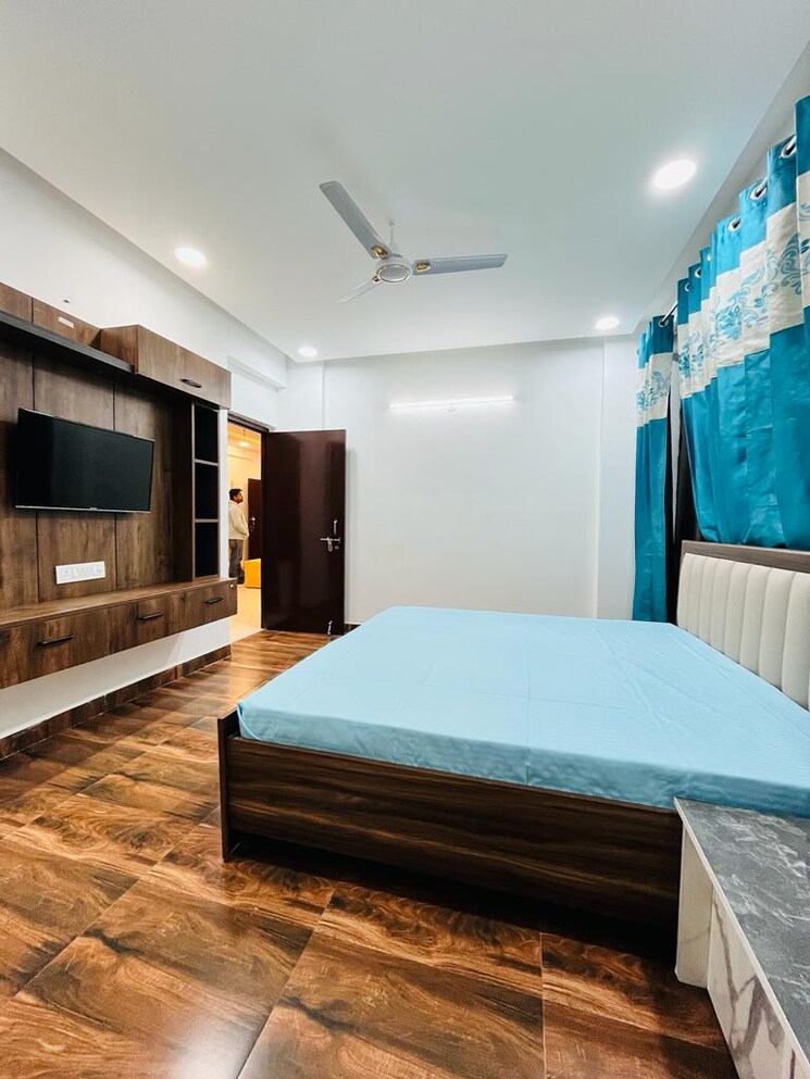 Bedroom, sector 63 2.5 Bedroom 1100 Sq.Ft. Apartment In Sector 63 Faridabad 8294563