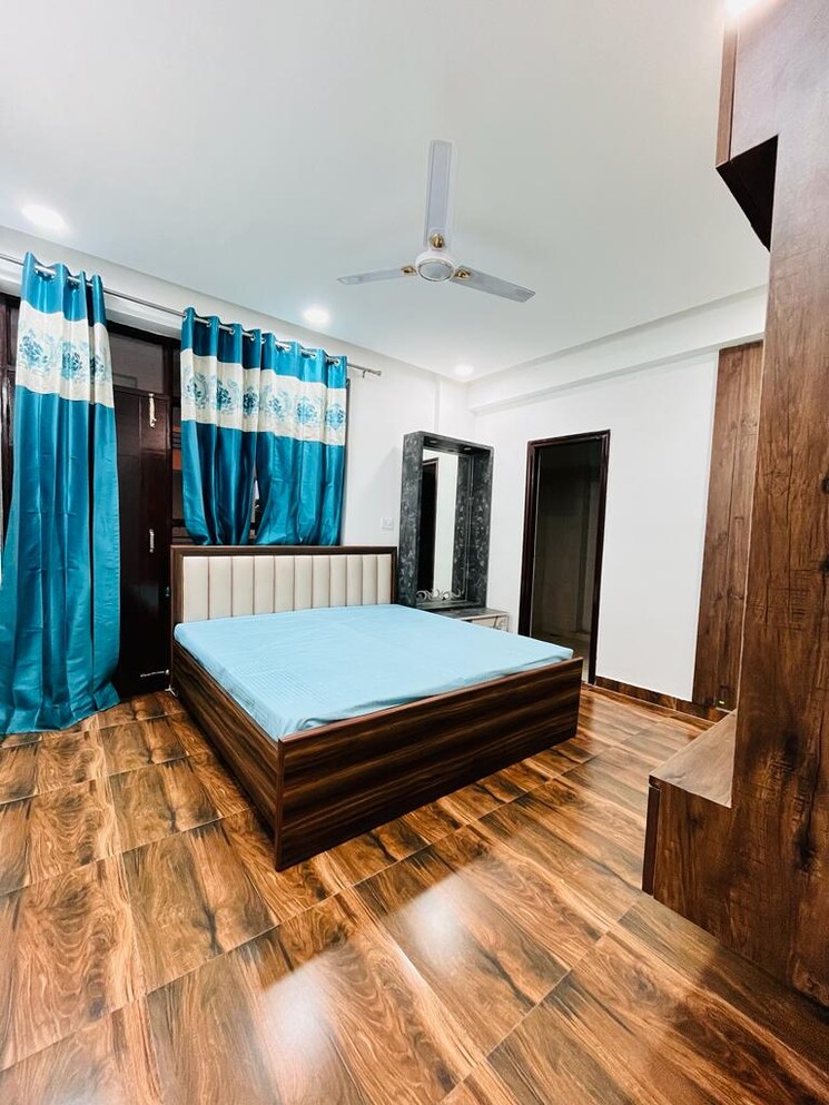 Living Room, sector 63 2.5 Bedroom 1100 Sq.Ft. Apartment In Sector 63 Faridabad 8294563