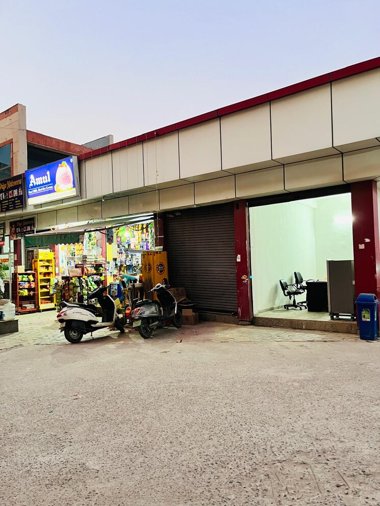  Parking, sector 63 2.5 Bedroom 1100 Sq.Ft. Apartment In Sector 63 Faridabad 8294563