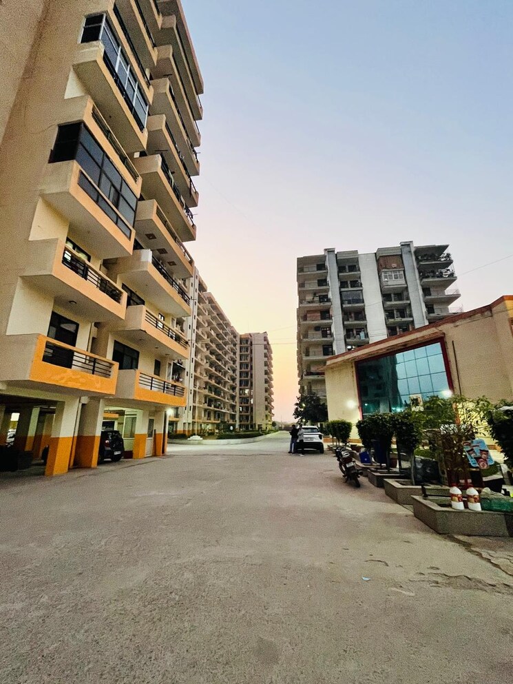Exterior View, sector 63 2.5 Bedroom 1100 Sq.Ft. Apartment In Sector 63 Faridabad 8294563
