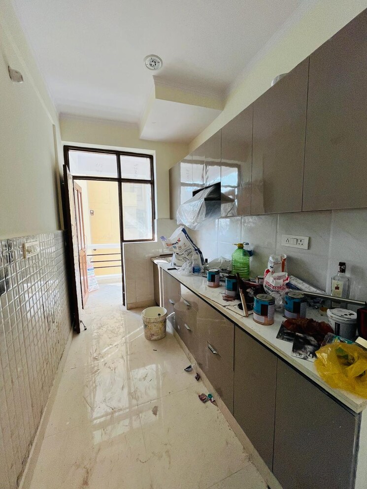 Kitchen, sector 63 2.5 Bedroom 1100 Sq.Ft. Apartment In Sector 63 Faridabad 8294563