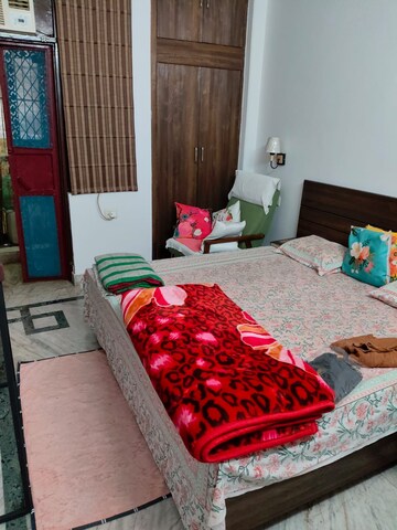 Bedroom in 3 BHK Builder Floor at Vaishali Sector 5 – for Sale