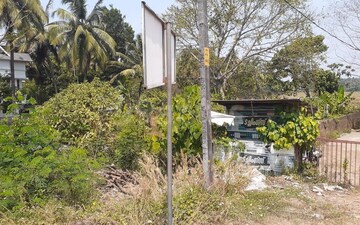 Plot For Sale in Mannuthy