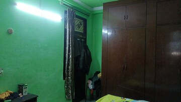 Room in 1 BHK Builder Floor at Vaishali Sector 5 – for Sale