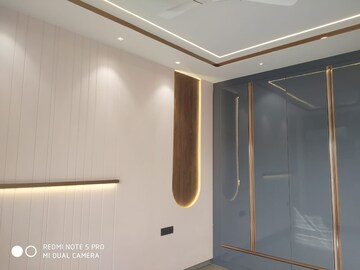 Room in 3 BHK Builder Floor at Sector 57 – for Sale