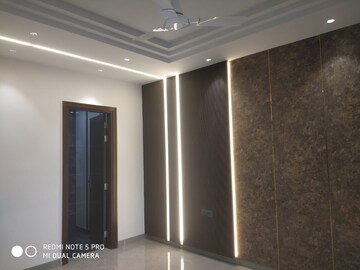 Room in 3 BHK Builder Floor at Sector 57 – for Sale