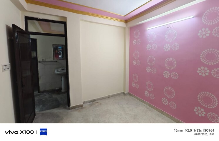 Room, shaheen bagh 2 Bedroom 50 Sq.Yd. Builder Floor In Shaheen Bagh Delhi 8294622