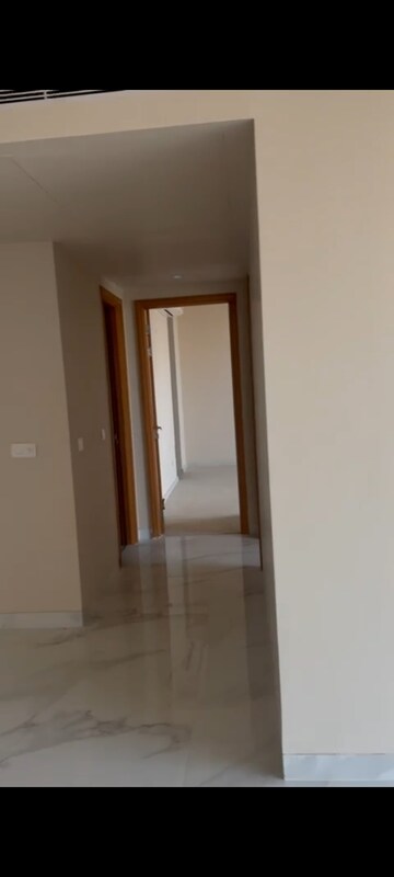 Room in 2.5 BHK Apartment at M3M Sky City, Sector 65 – for Rent