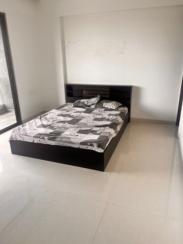 Bedroom in 2 BHK Apartment at Sapra Power Boulevard, Mundhwa – for Rent