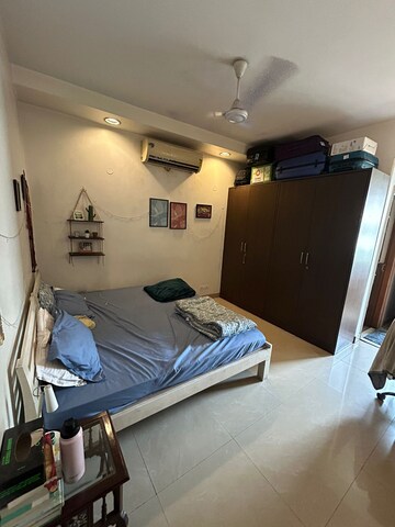 Master Bedroom in 3 BHK Builder Floor at Greater Kailash ii – for Rent