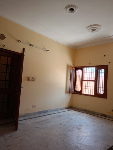 2 BHK Independent House For Rent in Sector 15