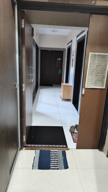 Furnished Amenities in 1 BHK Apartment at Diamond Garden, Chembur – for Rent