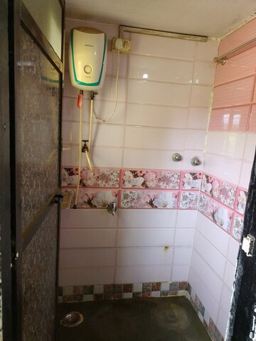 Bathroom in 1 BHK Apartment at Dombivli West – for Rent