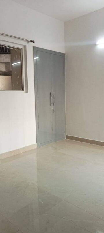 Room in 2 BHK Apartment at Ace Divino, Sector 1 Greater Noida – for Rent