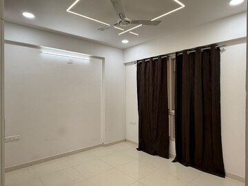 Room in 3 BHK Apartment at Pacifica Hill Crest, Gachibowli – for Rent