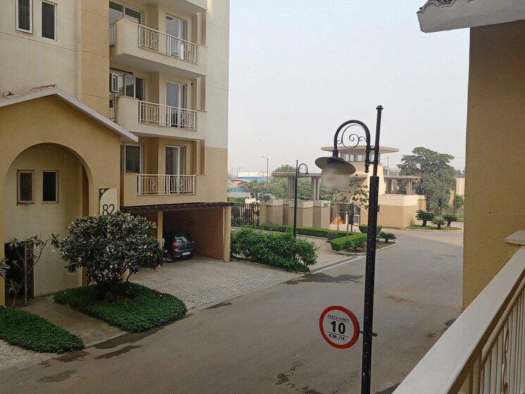 Balcony, emaar-palm-hills 3 Bedroom 1450 Sq.Ft. Apartment In Sector 77 Gurgaon 8294819