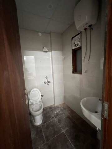 Bathroom in 3 BHK Builder Floor at RWA Residential Society Sector 46, Sector 46 – for Rent