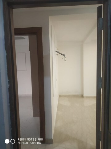 Building Lobby in 3 BHK Builder Floor at Sector 57 – for Sale
