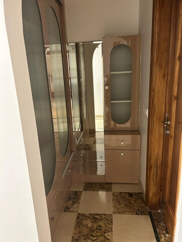 Building Lobby in 3 BHK Builder Floor at Sushant Lok 2, Sector 57 – for Rent