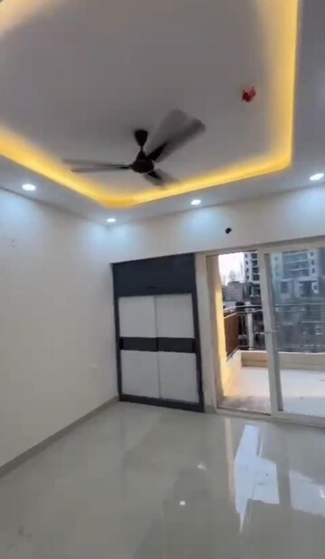 Room in 3 BHK Apartment at Ace Divino, Sector 1 Greater Noida – for Rent