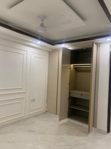 Building Lobby in 3 BHK Builder Floor at Saket – for Sale