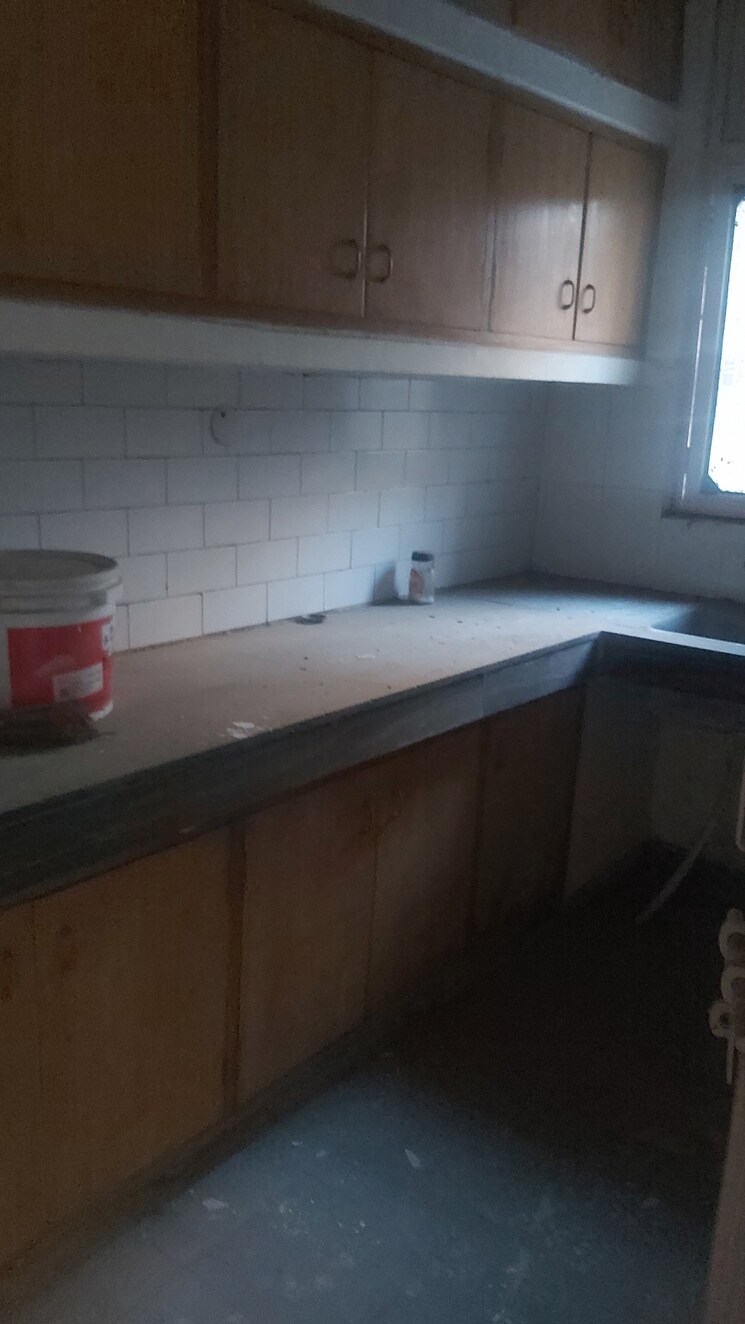 Balcony, mayur vihar 1 3.5 Bedroom 1100 Sq.Ft. Apartment In Mayur Vihar 1 Delhi 8295054