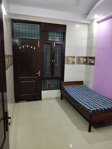 Bedroom in 2 BHK Builder Floor at Shakti Khand – for Rent
