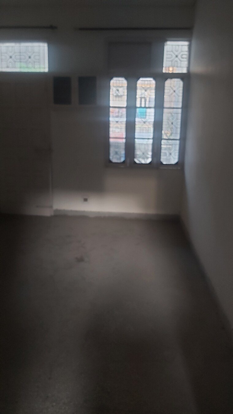 Room, mayur vihar 1 3.5 Bedroom 1100 Sq.Ft. Apartment In Mayur Vihar 1 Delhi 8295054