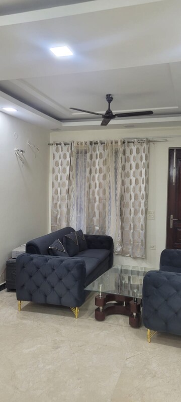 Living Room in 3 BHK Builder Floor at Ansal Sushant Lok I, Sector 43 – for Rent