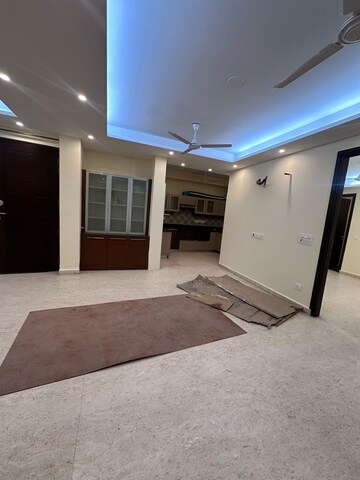 Room in 3 BHK Builder Floor at Bainsla Huda Floors, Sector 51 – for Rent