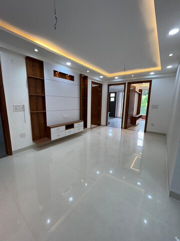 Room in 3 BHK Apartment at Ganesh Nagar – for Rent