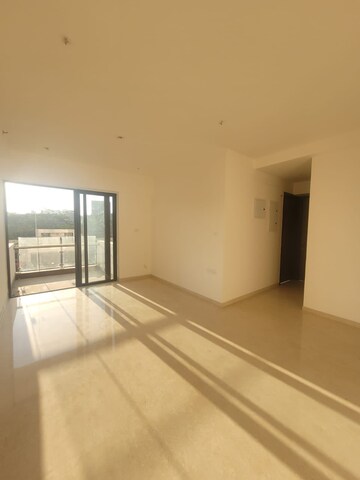 Room in 3 BHK Apartment at Shapoorji Pallonji Vicinia, Powai – for Sale
