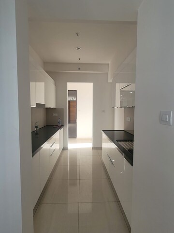 Building Lobby in 3 BHK Apartment at Shapoorji Pallonji Vicinia, Powai – for Sale