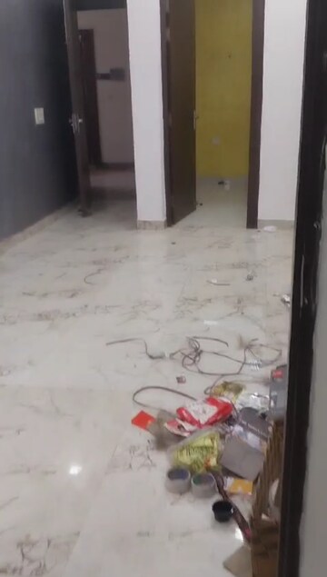 Living Room in 3 BHK Builder Floor at Vaishali Sector 6 – for Rent