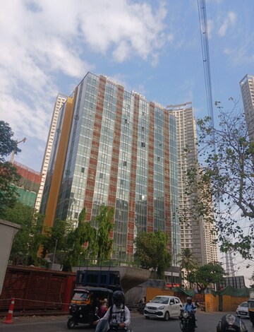  Office Space – Exterior View View at Wadhwa The Gateway, Mulund West - for Rent