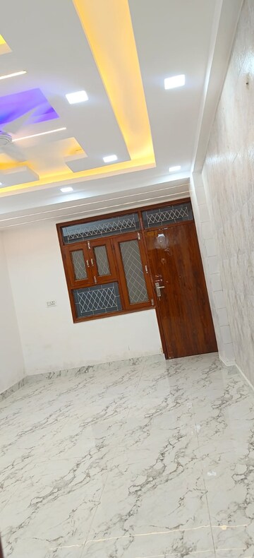 Room in 2 BHK Apartment at Shaheen Bagh – for Sale