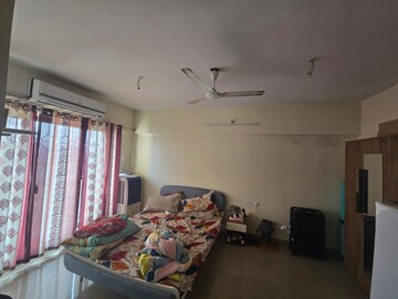 Bedroom in 2 BHK Apartment at Sagar City Indian Ocean C, Andheri West – for Rent