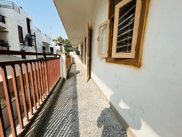 Balcony in 3 BHK Builder Floor at Ansal Plaza Sector-23, Sector 23 – for Rent