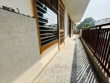 Balcony in 3 BHK Builder Floor at Ansal Plaza Sector-23, Sector 23 – for Rent