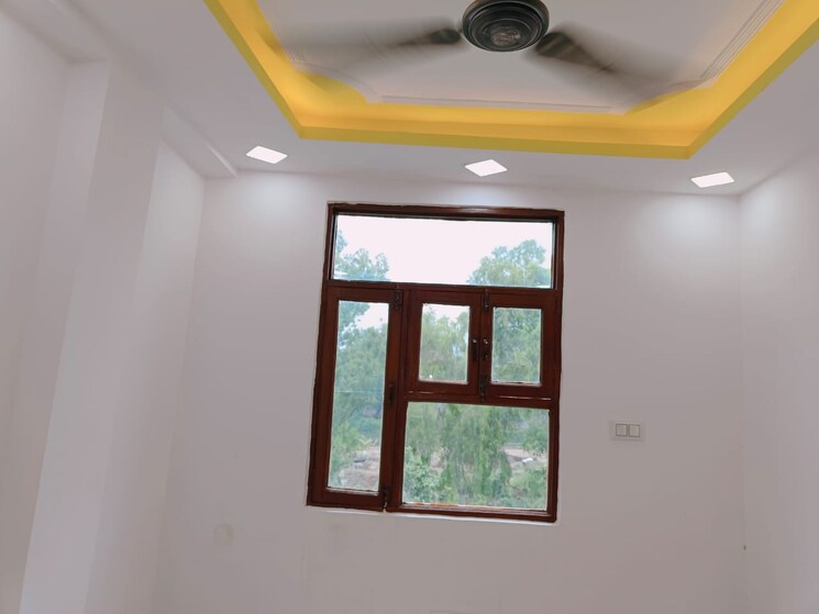 Room, shaheen bagh 2 Bedroom 75 Sq.Yd. Apartment In Shaheen Bagh Delhi 8295366