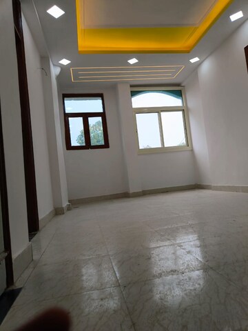 Room in 2 BHK Apartment at Shaheen Bagh – for Sale