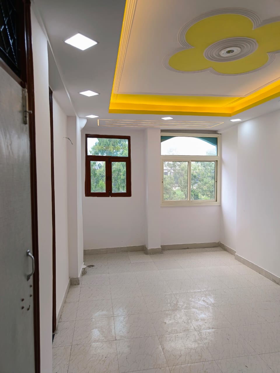 2 BHK Apartment For Sale in Shaheenbagh