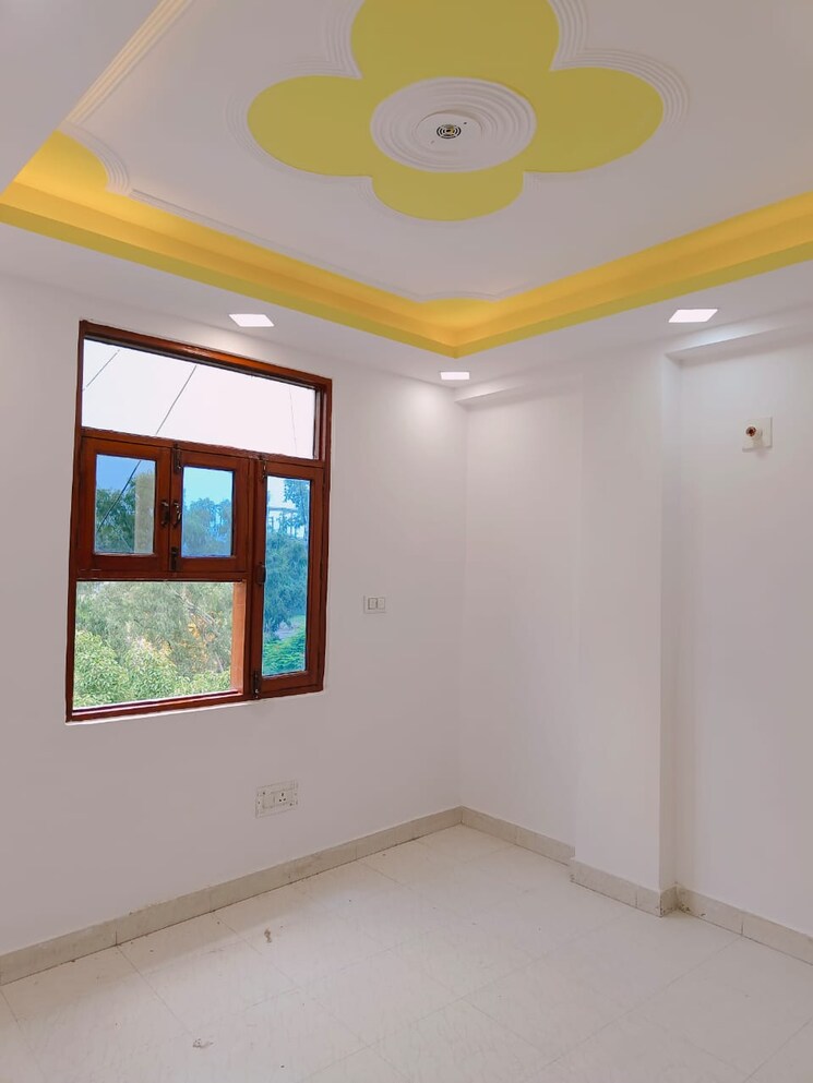 Room, shaheen bagh 2 Bedroom 75 Sq.Yd. Apartment In Shaheen Bagh Delhi 8295366