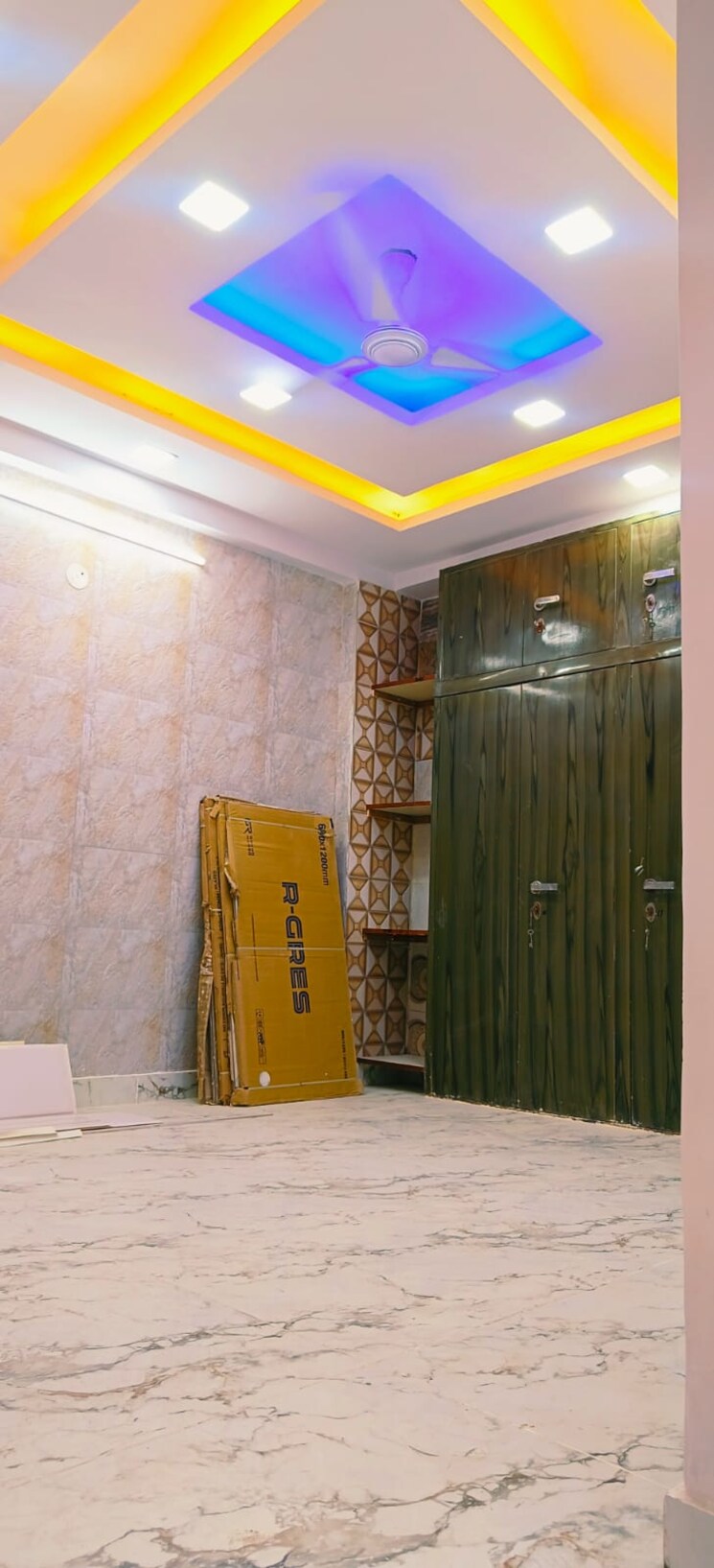 Room, shaheen bagh 2 Bedroom 75 Sq.Yd. Apartment In Shaheen Bagh Delhi 8295366