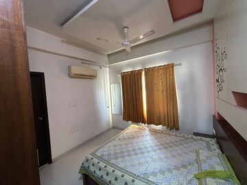 Bedroom in 3 BHK Apartment at Navrangpura – for Rent