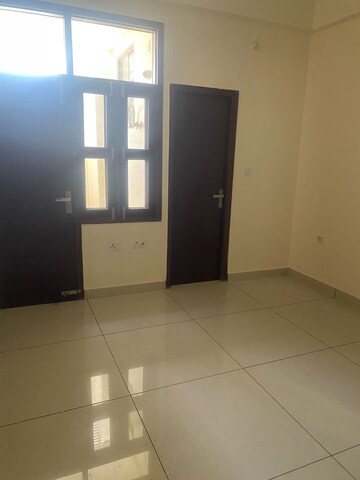 Room in 2 BHK Independent House at Gomti Nagar – for Rent
