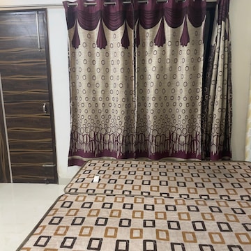 Bedroom in 3 BHK Builder Floor at Vip Road – for Rent