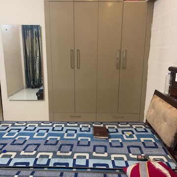 Bedroom in 3 BHK Builder Floor at Vip Road – for Rent