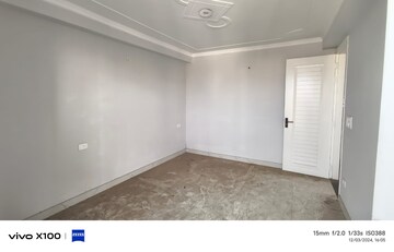 Room in 4 BHK Builder Floor at Shaheen Bagh – for Sale