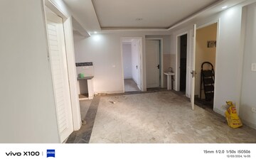 Room in 4 BHK Builder Floor at Shaheen Bagh – for Sale
